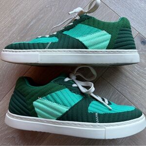 Fuego Jade Green Dance Shoes -Men 5.5; Women 6.5